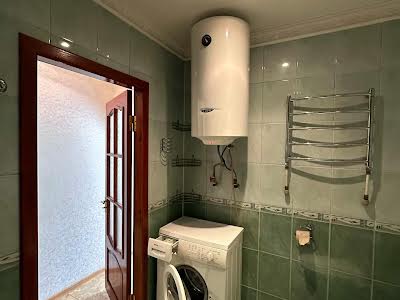 квартира за адресою Райдужний масив вул., 4
