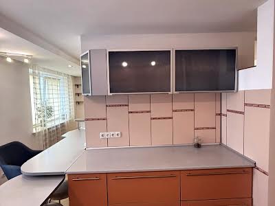 квартира за адресою Леоніда Перфецького вул., 22