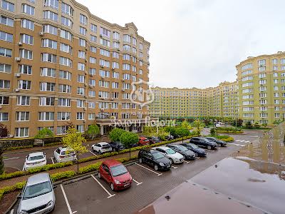 квартира за адресою Абрикосова, 3б