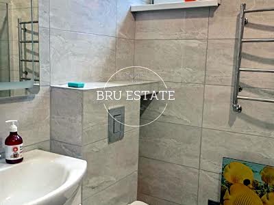 квартира за адресою Регенераторна вул., 4 к5