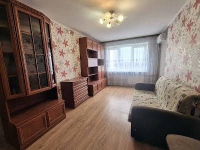 квартира за адресою Олега Мудрака вул. (Генерала Наумова), 33
