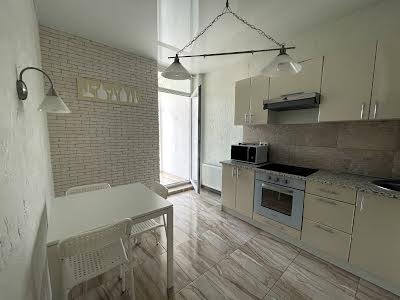 квартира за адресою Регенераторна вул., 4