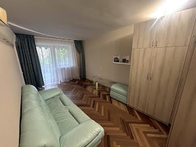 квартира за адресою Митрополита Василя Липківського вул. (Урицького), 43
