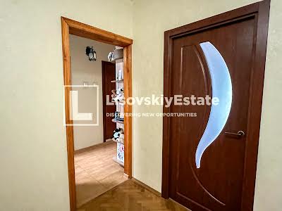 квартира за адресою Анни Ахматової вул., 4