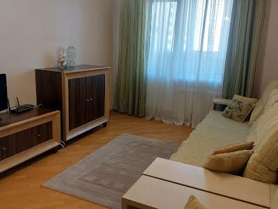 квартира за адресою Драгоманова вул., 1е