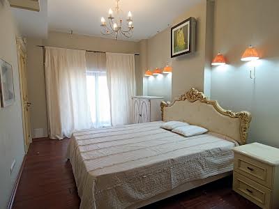 квартира за адресою Антоновича вул. (Горького), 8
