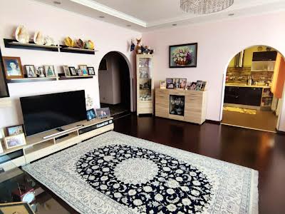 квартира за адресою Срібнокільська вул., 3-А