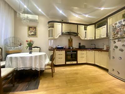 квартира за адресою Михайла Болтенка вул., 40