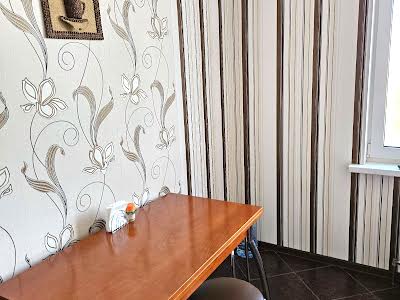 квартира за адресою Урлівська вул., 24