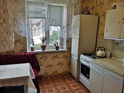квартира за адресою Каштанова вул., 8-А