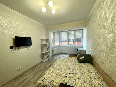 квартира по адресу Маршала Малиновского ул., 15