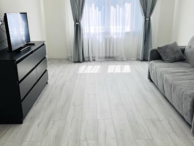 квартира за адресою Драгоманова вул., 1-К