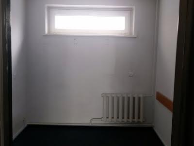 комерційна за адресою Парусна вул. (Героїв Сталінграду), 1