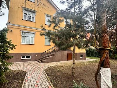 будинок за адресою Горіхова вул., 17