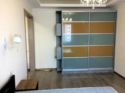 квартира за адресою Середньофонтанська вул., 35