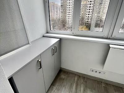 квартира за адресою Польова вул., 73