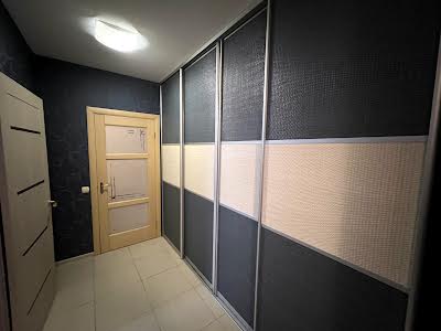 квартира за адресою Академіка Амосова вул., 7