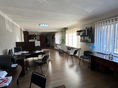 комерційна за адресою Тютюнників вул. (), 53