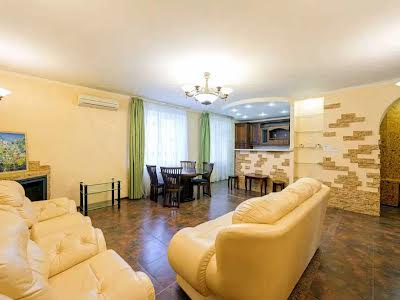 квартира за адресою Степана Руданського вул., 4-6