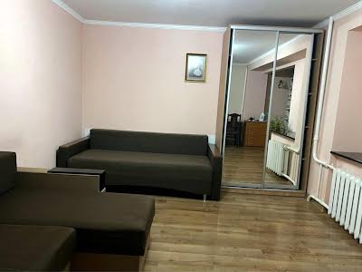 квартира за адресою Низинна вул., 60