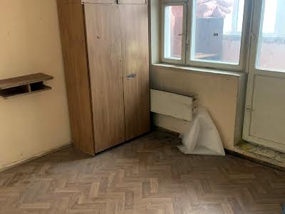 квартира за адресою Симиренка вул., 12-б