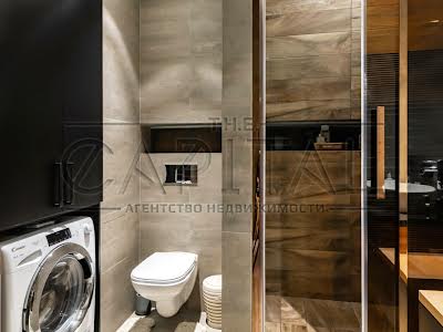 квартира за адресою Анни Ахматової вул., 30