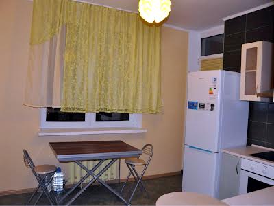 квартира за адресою Олени Пчілки вул., 2