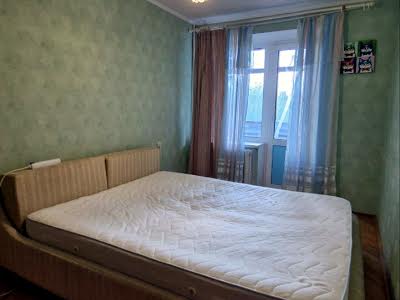 квартира за адресою Академіка Глушкова просп., 32