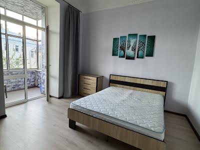 квартира за адресою Рейтарська вул., 35