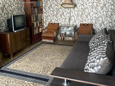 квартира за адресою Романа Ратушного вул. (Волгоградська), 33