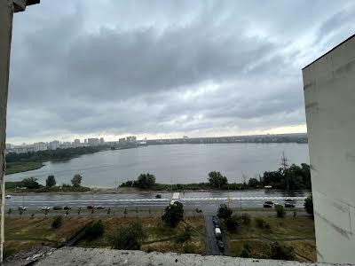 квартира за адресою Ревуцького вул., 44