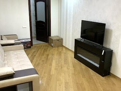 квартира за адресою Митрополита Василя Липківського вул. (Урицького), 11