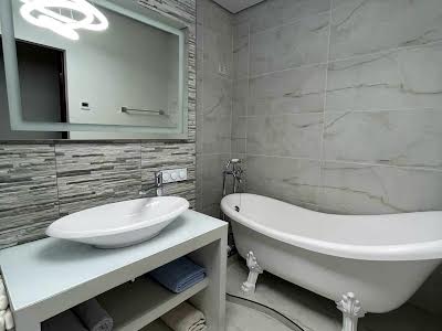 квартира за адресою Дніпровська набережна вул., 1