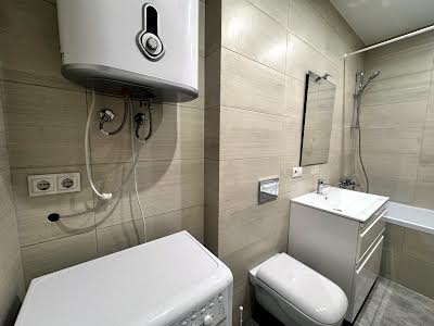 квартира за адресою Ревуцького вул., 40-Г