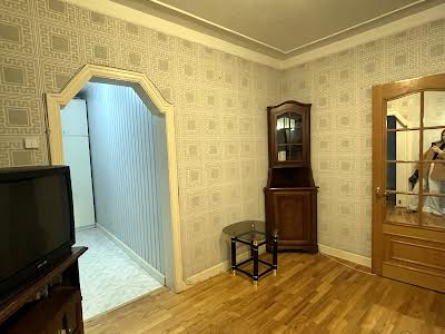 квартира за адресою Ревуцького вул., 36/2