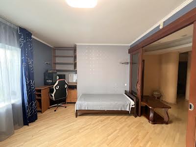 квартира по адресу Василия Тютюнника ул. (Анрі Барбюса), 56