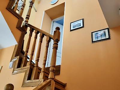 будинок за адресою Приозерна вул.
