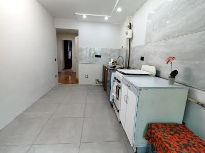 квартира за адресою Хотинська вул., 9
