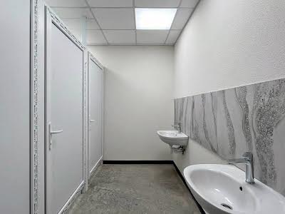 коммерческая по адресу с. Солонка, Стрыйская ул., 25
