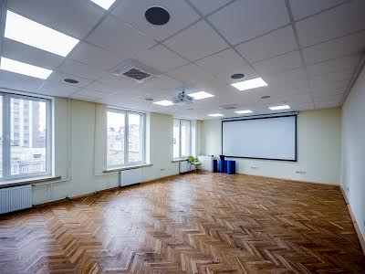 коммерческая по адресу Антоновича ул. (Горького), 29