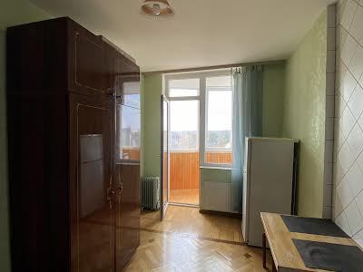 квартира за адресою Івана Крамського вул., 9