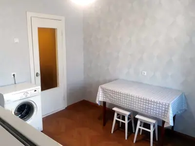 квартира за адресою Ревуцького вул., 42