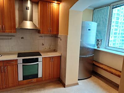 квартира за адресою Ревуцького вул., 44-Б