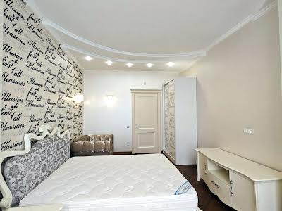 квартира по адресу Французский бульв., 22