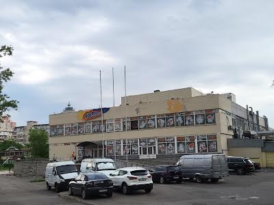 квартира за адресою Героїв полку 
