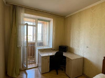 квартира за адресою Л.Гузара, 15 а