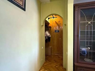 квартира за адресою Братів Дужих вул. (Володимира Комарова), 22