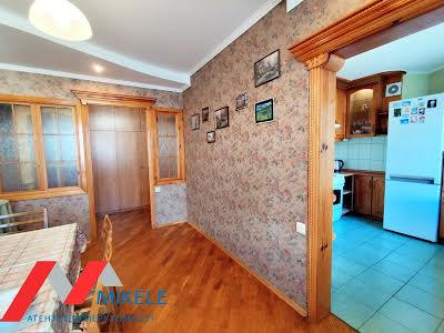 квартира за адресою Оноре де Бальзака вул., 4