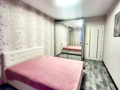 квартира по адресу Олександра Олеся ул., 4-А