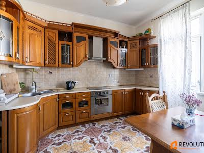 квартира по адресу Урловская ул., 16/37